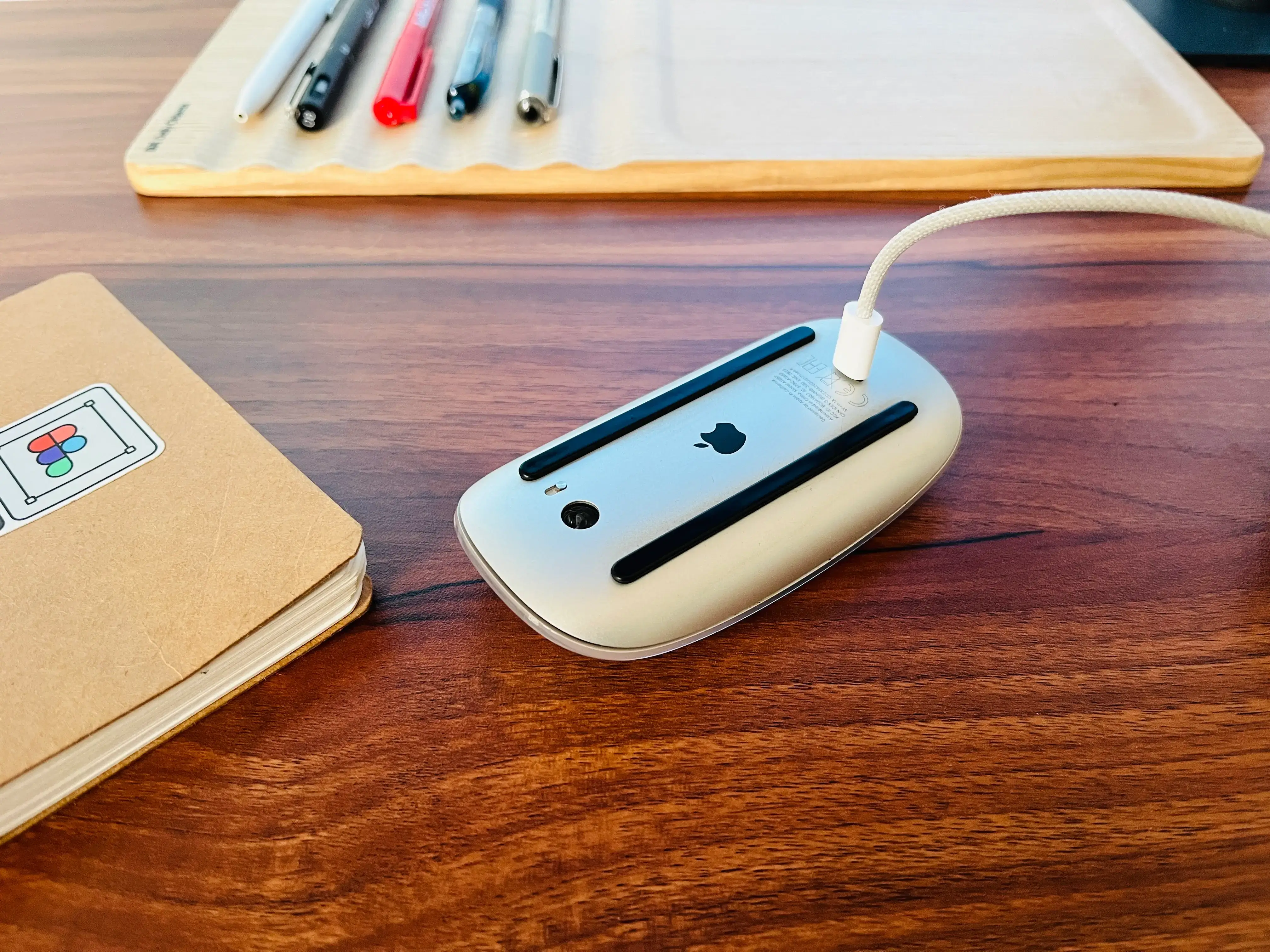 Magic Mouse charging